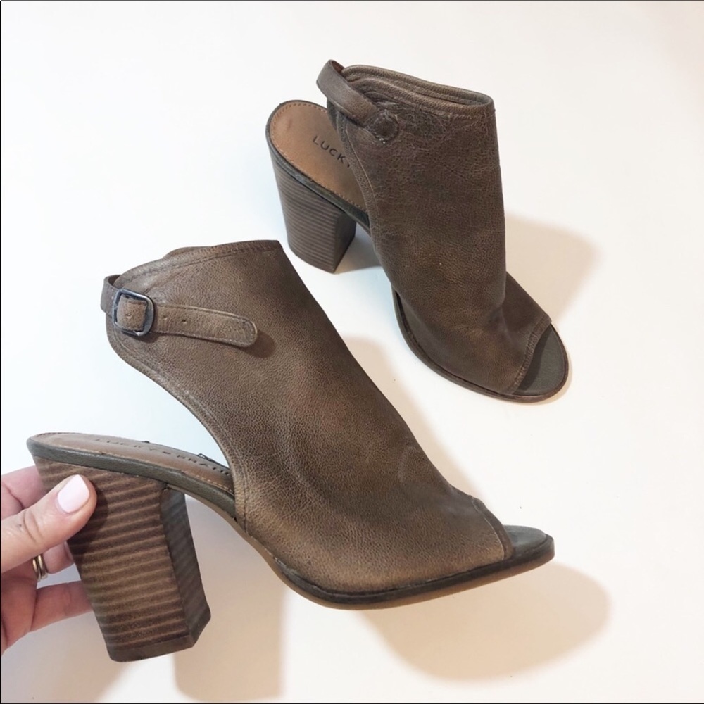 🔥 Lucky Brand Lisza chunky heel sandals 7.5
